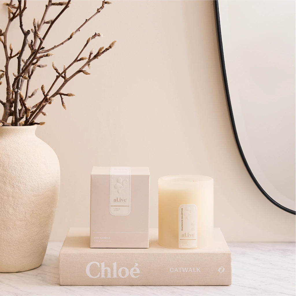 White soy candle with tropical mango and lychee fragrance - al.ive Body.