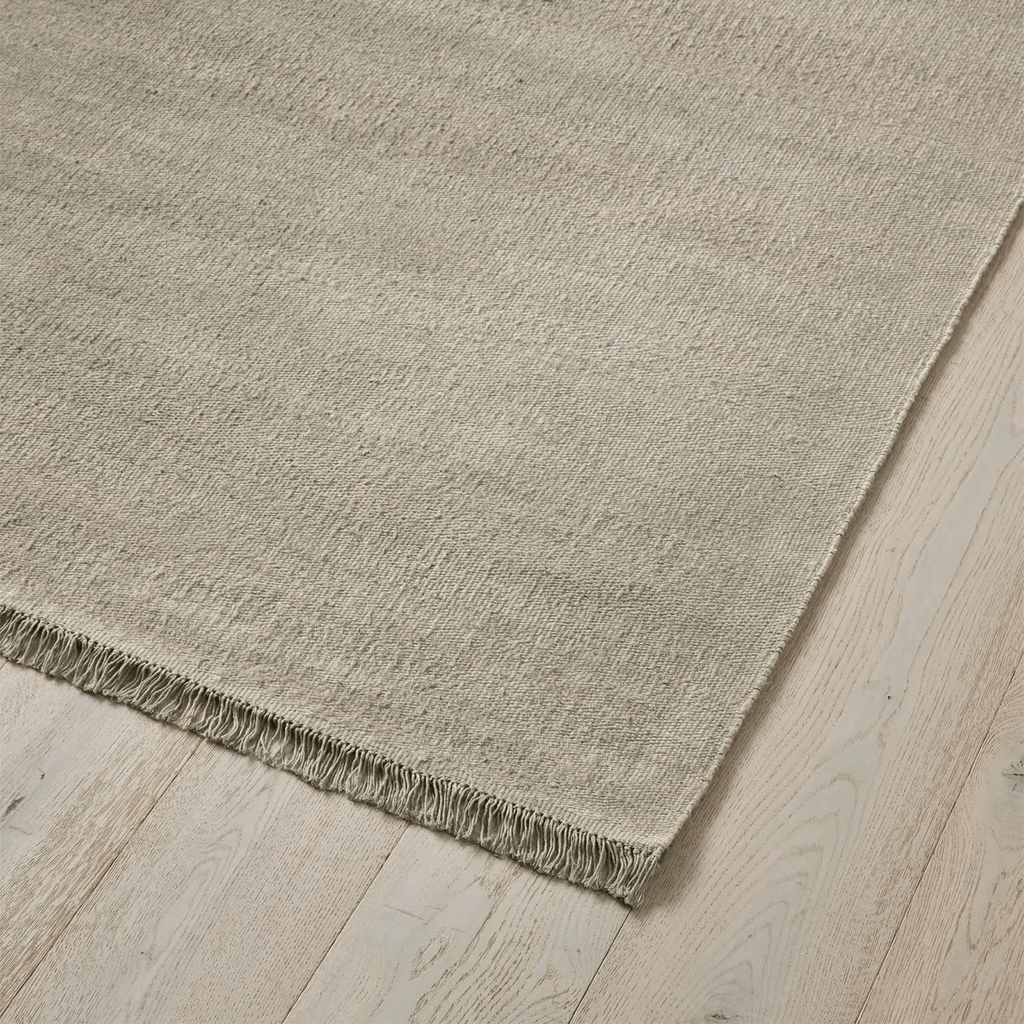 Weave Home Emilio Rug Oyster - close-up of luxurious texture 