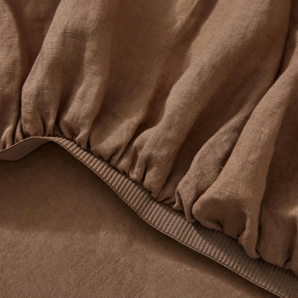Weave Home Ravello Fitted Sheet 100% premium European Linen with Deep sides and a thick ribbed elastic to stop it from coming off the mattress.